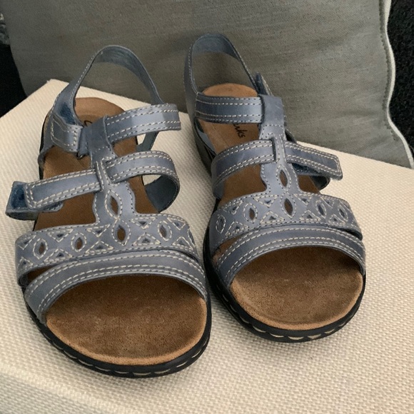 Clarks Shoes - Clarks Blue Slingback Strappy Sandals. nwot. Size 6.5.